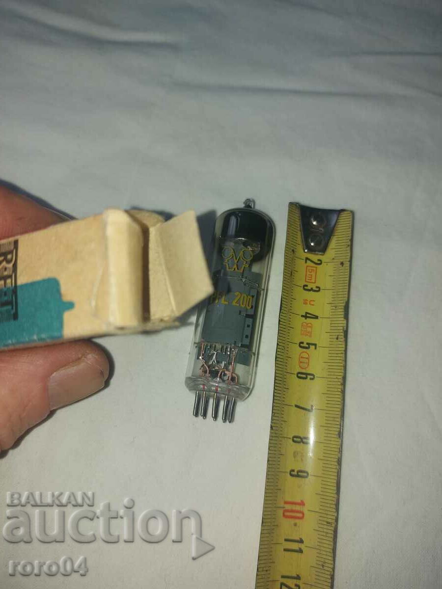 RADIO LAMP R.F.T PFL 200 - NEW - 5 RADIO LAMP R.F.T PFL 200 - NEW - 5