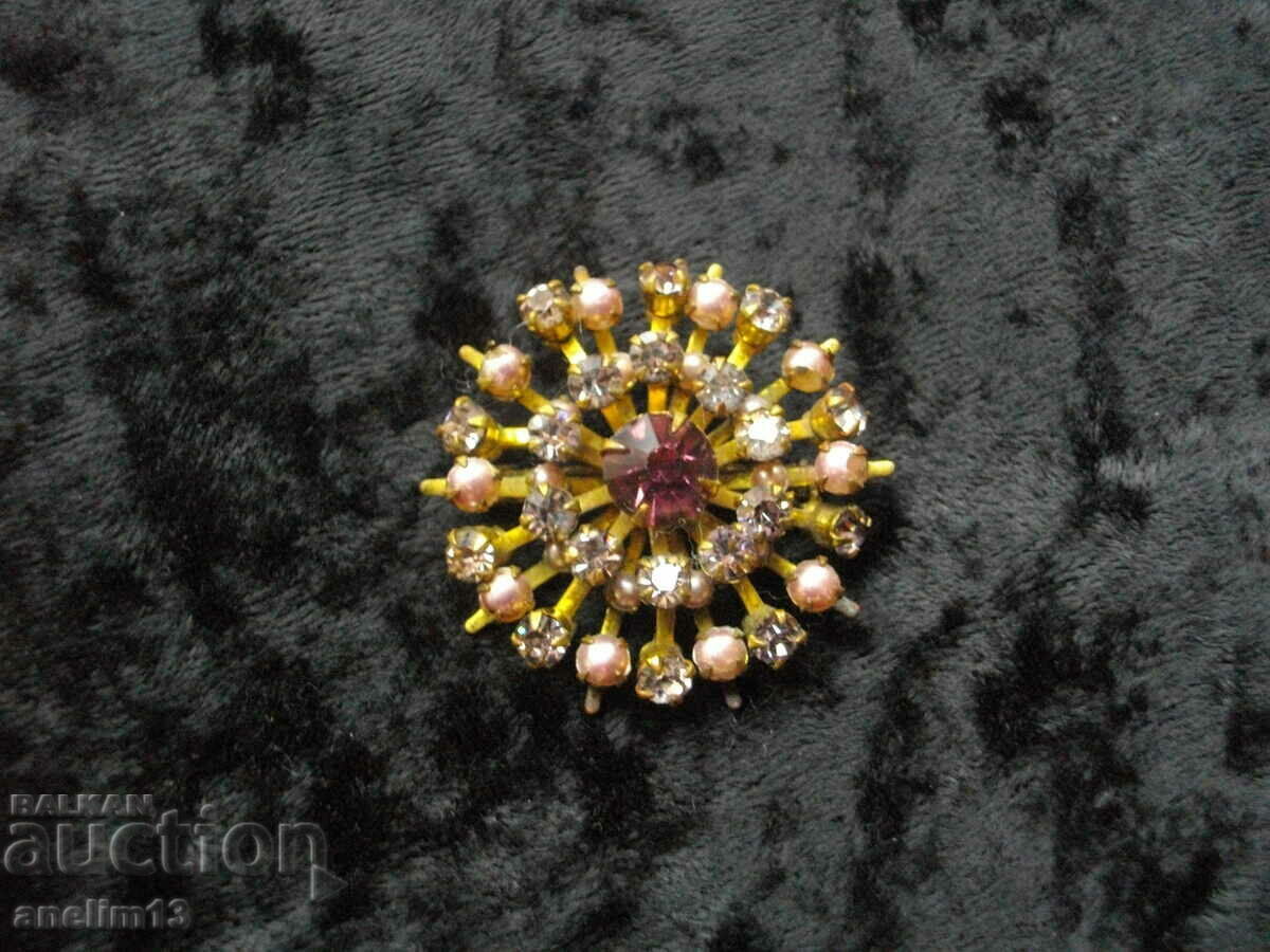 СТАРА БРОШКА с цена 25.00 лв. | € 12.78 СТАРА БРОШКА с цена 25.00 лв. | € 12.78