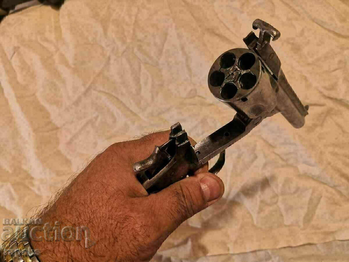 Delivery of Revolver Smith 38k. Collectible weapon, pistol Delivery of Revolver Smith 38k. Collectible weapon, pistol