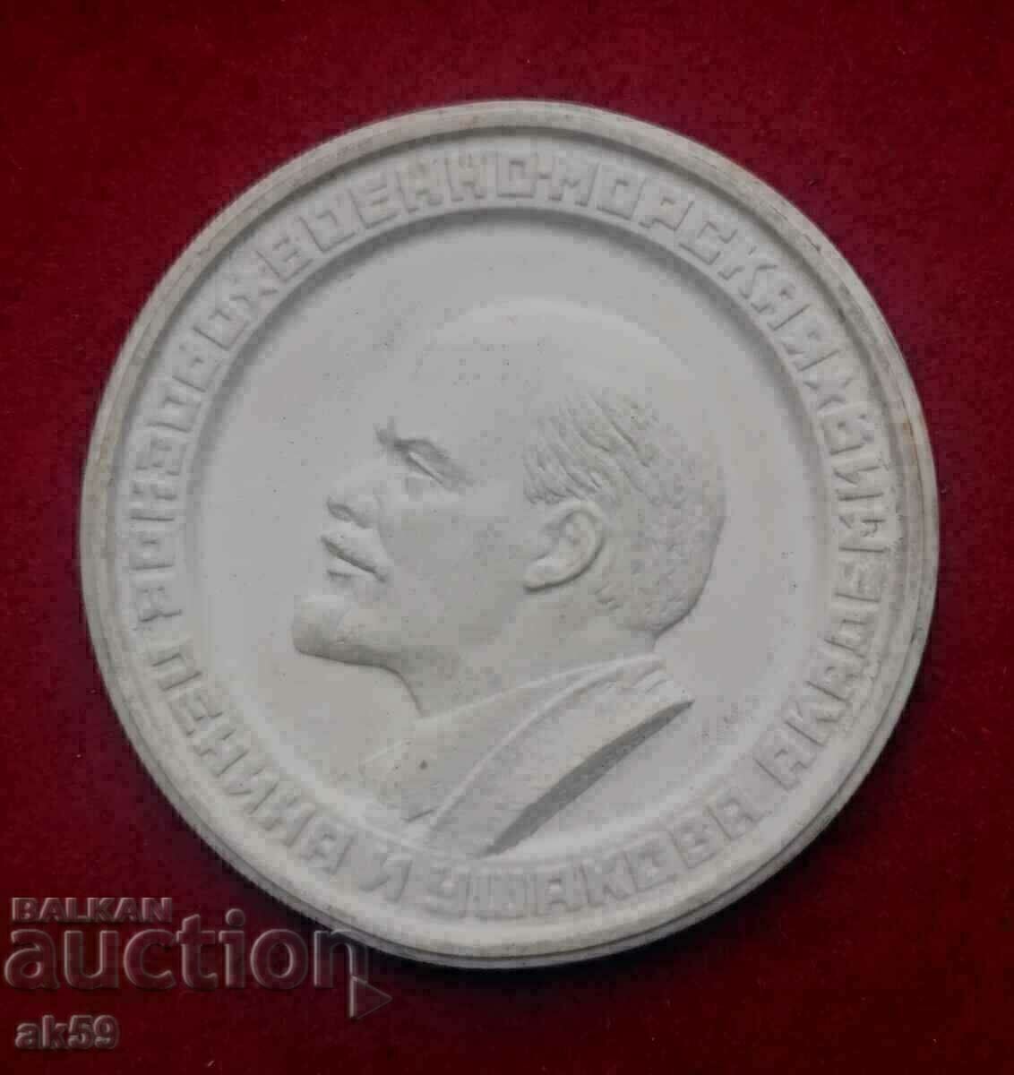 Placă cu medalie de porțelan - „Lenin”.