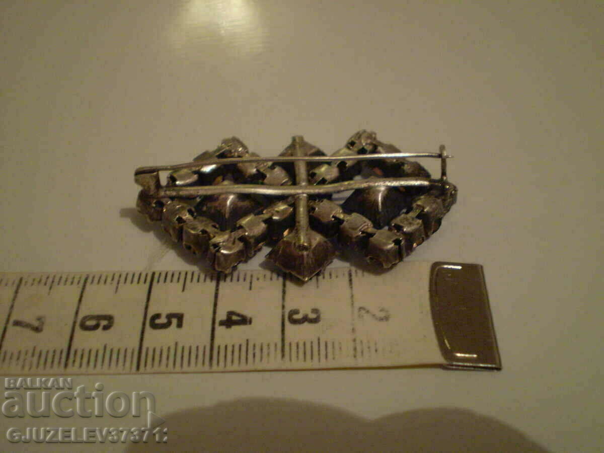 Стилна стара дамска игла -брошка Арт Деко с цена 55.00 лв. | € 28.12