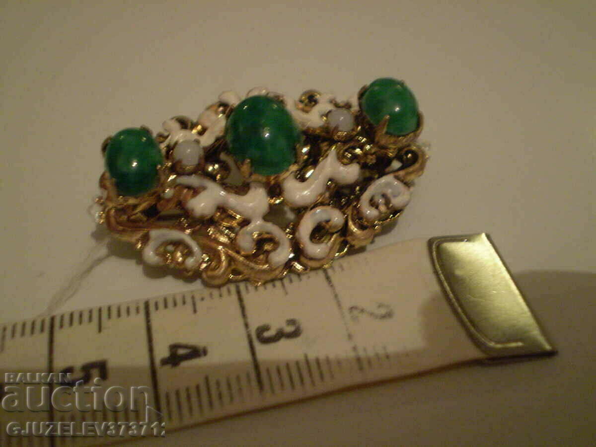 old beautiful lady's pin - brooch with price 65.00 BGN | € 33.23 old beautiful lady's pin - brooch with price 65.00 BGN | € 33.23