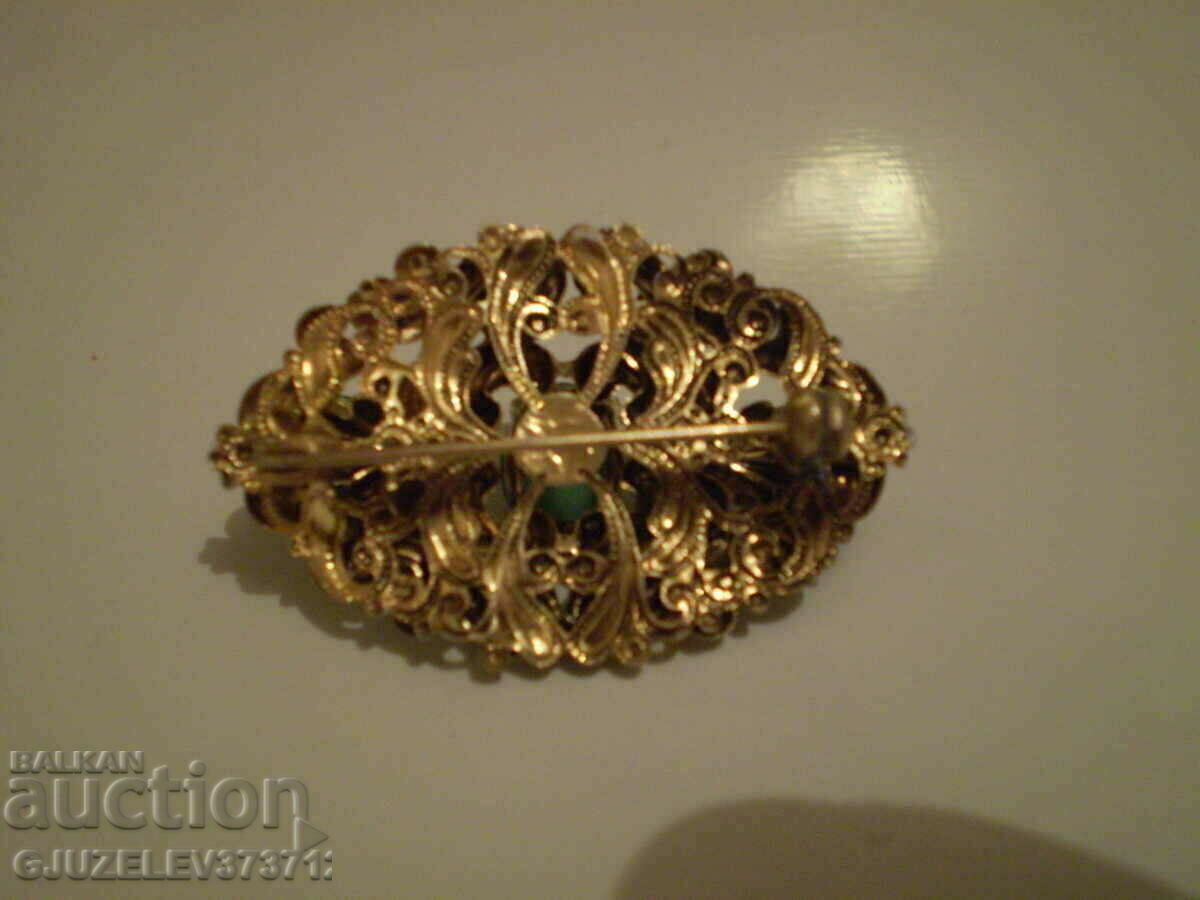 Auction old beautiful lady's pin - brooch Auction old beautiful lady's pin - brooch