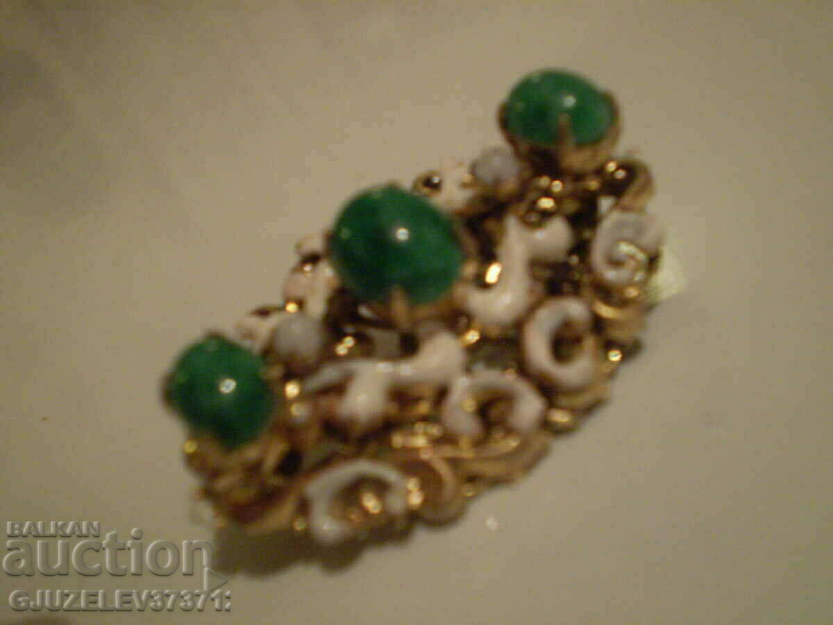 old beautiful lady's pin - brooch - 6 old beautiful lady's pin - brooch - 6