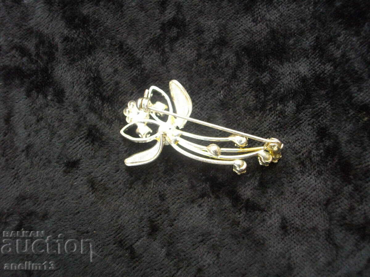 OLD SILVER BROOCH - 5 OLD SILVER BROOCH - 5