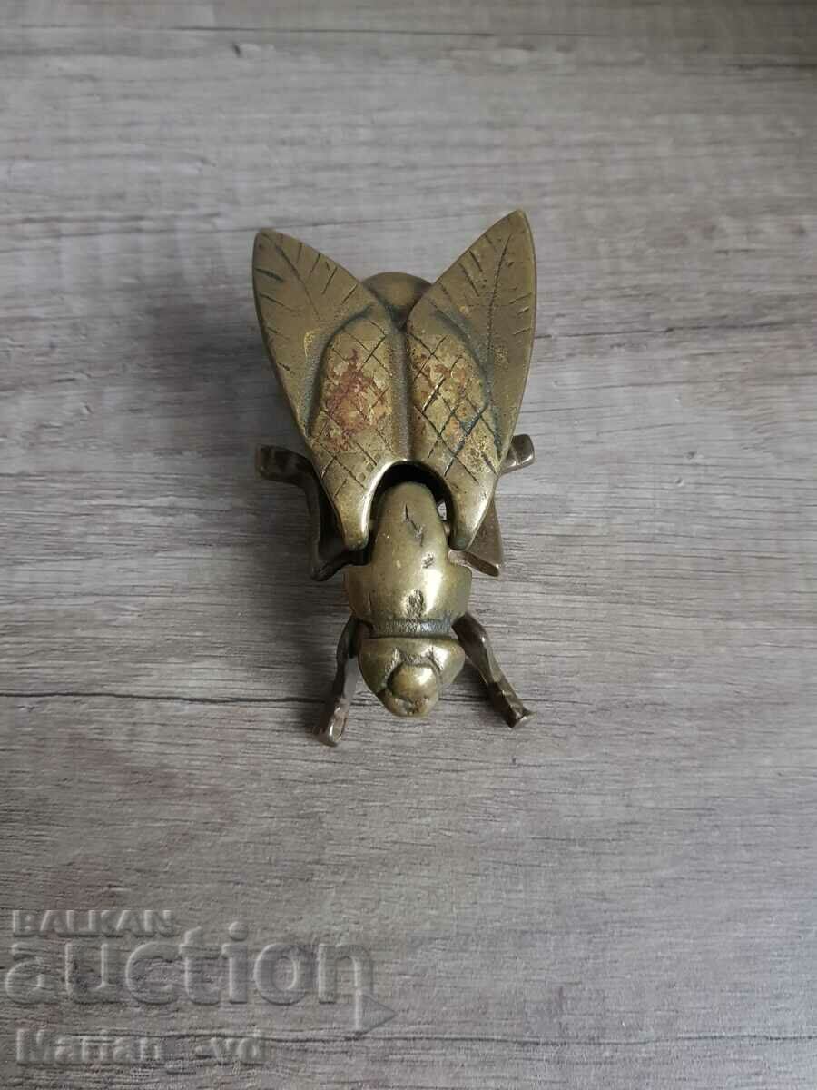 Brass ashtray fly - 6 Brass ashtray fly - 6