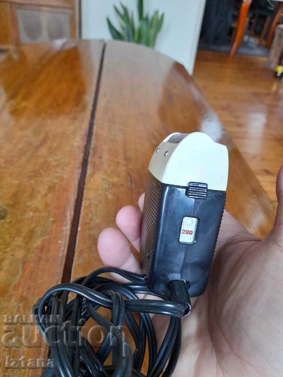 Delivery of Old BB electric shaver Delivery of Old BB electric shaver