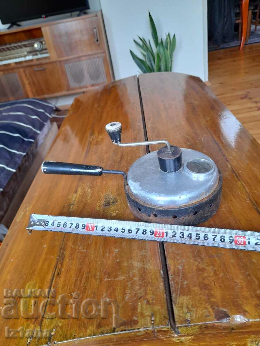 An old popcorn popper with price 50.00 BGN | € 25.56
