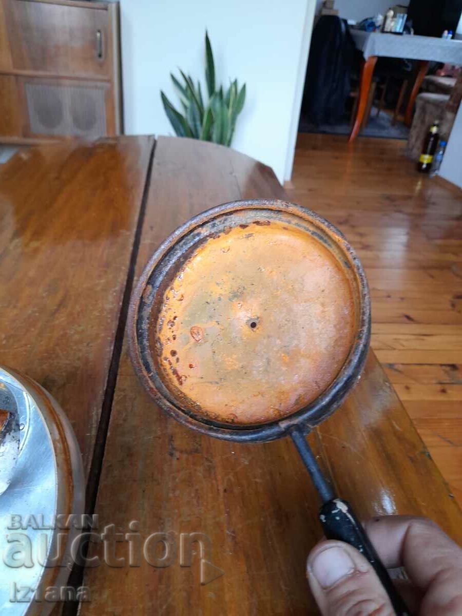 An old popcorn popper - 6