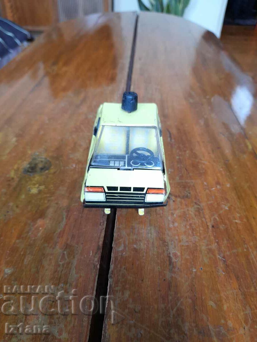 Стара кола,количка с цена 25.00 лв. | € 12.78 Стара кола,количка с цена 25.00 лв. | € 12.78