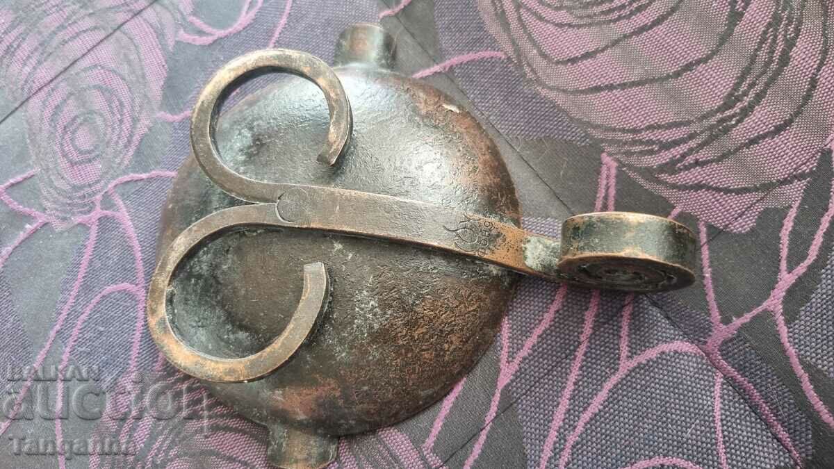 Old bronze ashtray with price 18.00 BGN | € 9.20