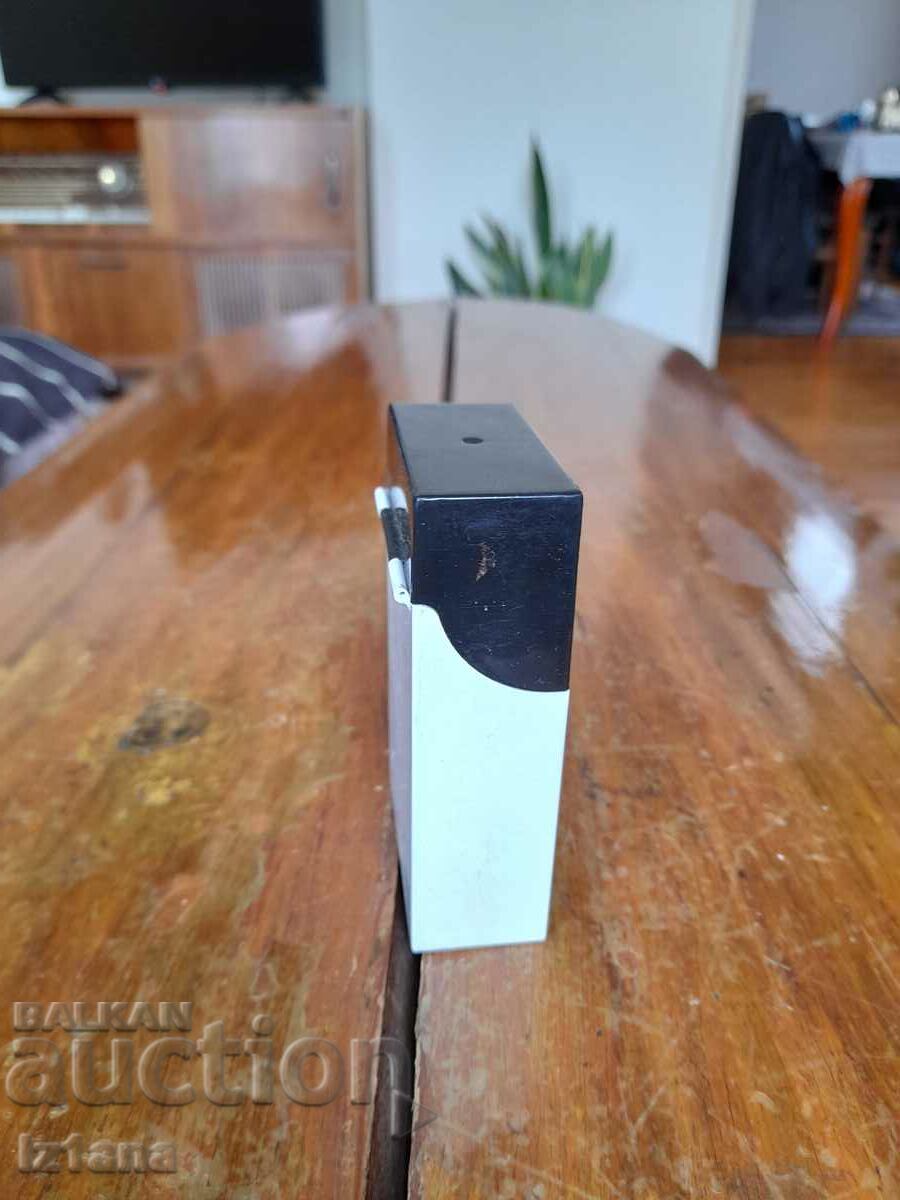 Auction Old cigarette case Auction Old cigarette case