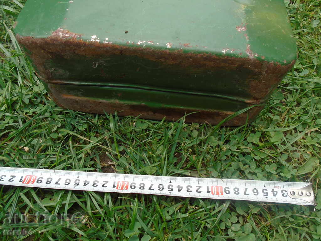 Auction OLD LARGE LAMINATED TUBE FOR BENZIN Auction OLD LARGE LAMINATED TUBE FOR BENZIN