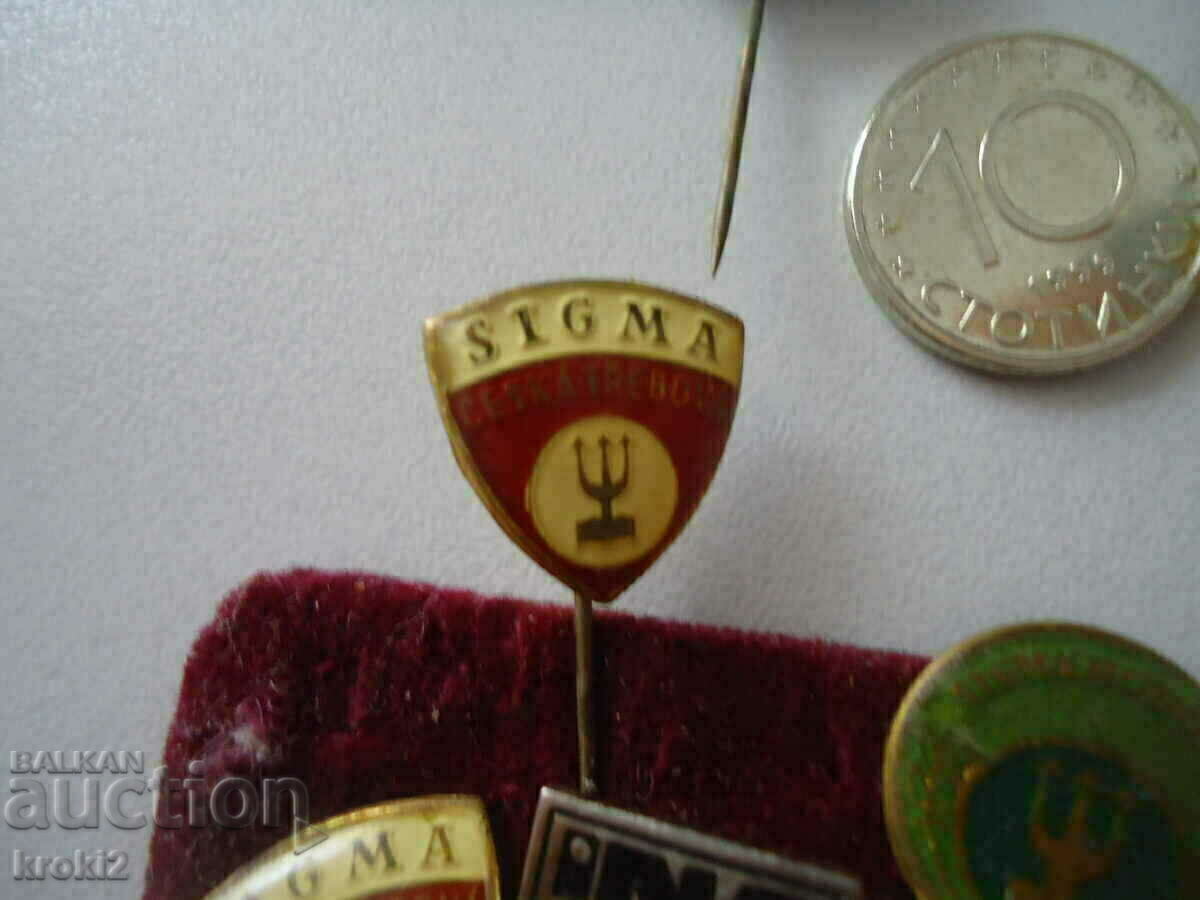 Auction Old badges 8 pcs lot Auction Old badges 8 pcs lot