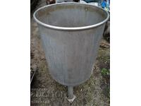 Large chrome nickel industrial vessel