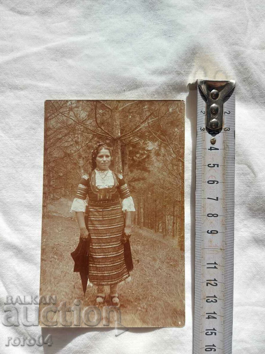 KYUSTENDIL COSTUME - GIRL - WW I with price 30.00 BGN | € 15.34 KYUSTENDIL COSTUME - GIRL - WW I with price 30.00 BGN | € 15.34