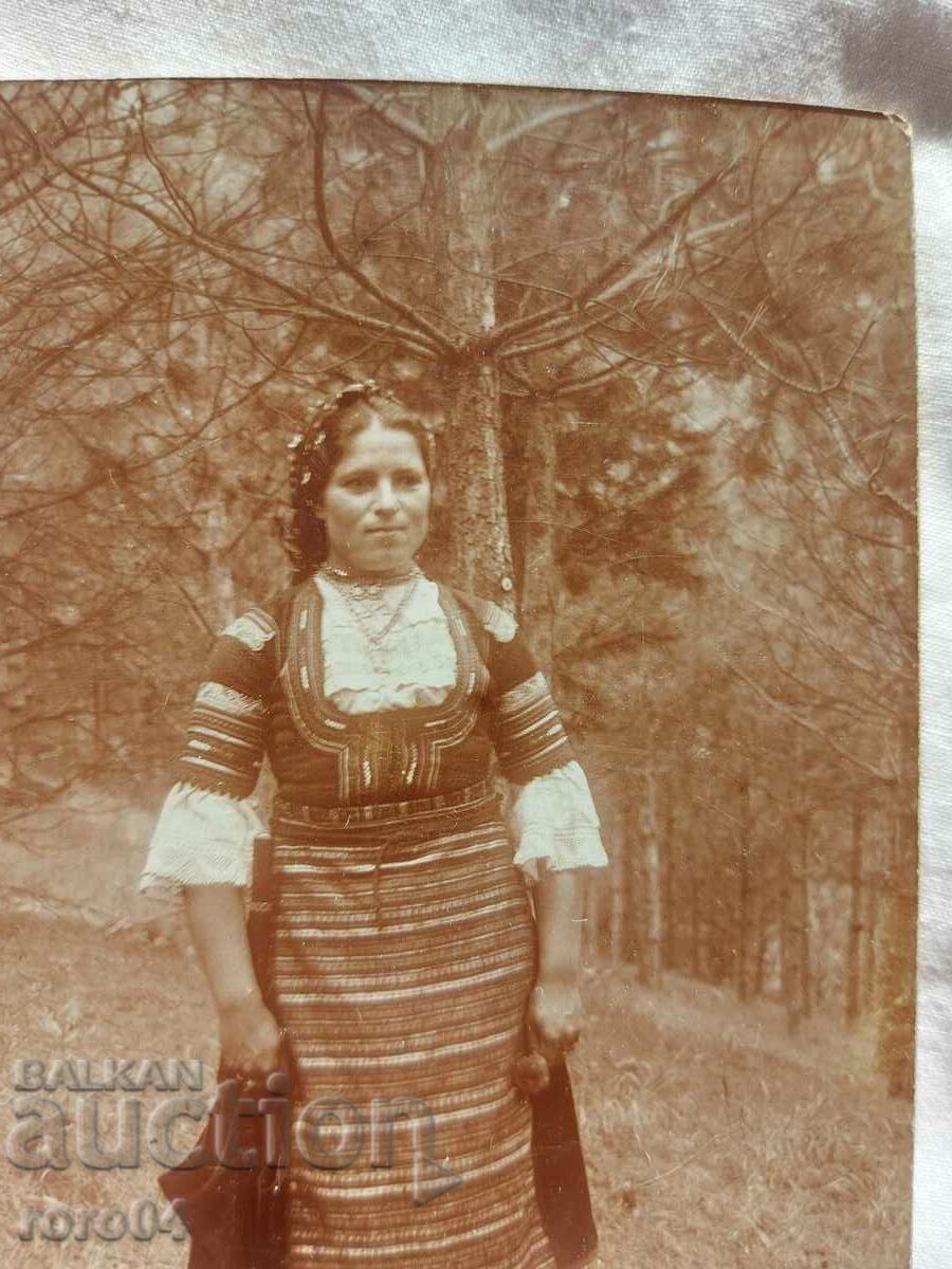 KYUSTENDIL COSTUME - GIRL - WW I - 7 KYUSTENDIL COSTUME - GIRL - WW I - 7