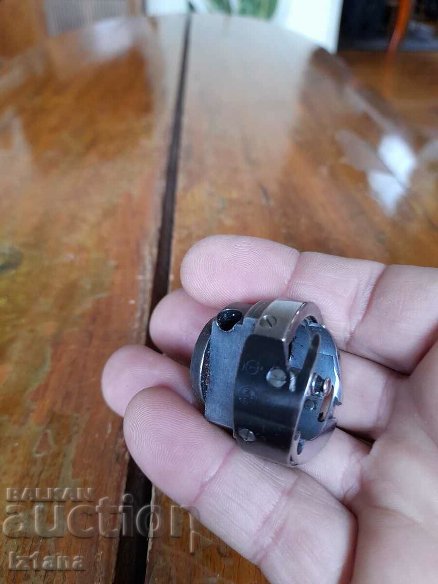 Delivery of Sewing machine shuttle Delivery of Sewing machine shuttle