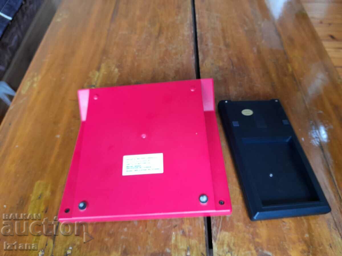 Un vechi calculator Marlboro - 5