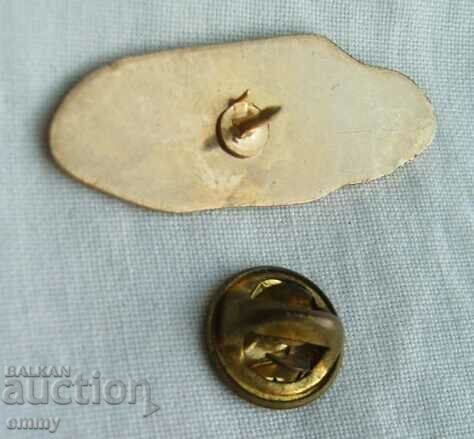 Ford car car Ford Castrol Bastos badge with price 4.00 BGN | € 2.05 Ford car car Ford Castrol Bastos badge with price 4.00 BGN | € 2.05