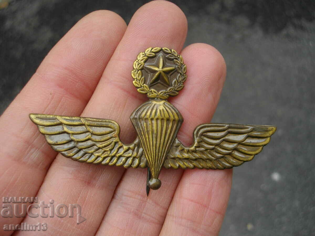 insignă de parașute
