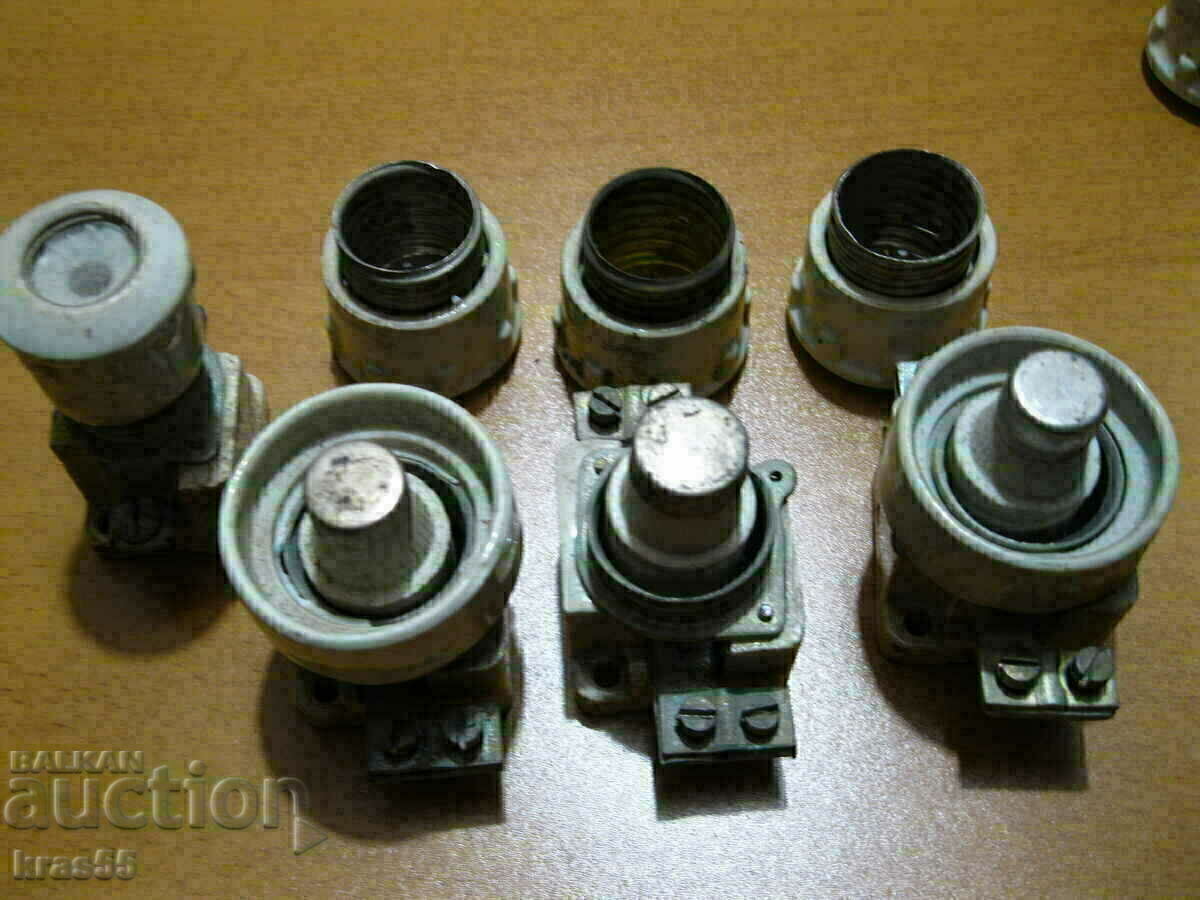 Fuses / fuses / with bases with price 8.00 BGN | € 4.09 Fuses / fuses / with bases with price 8.00 BGN | € 4.09