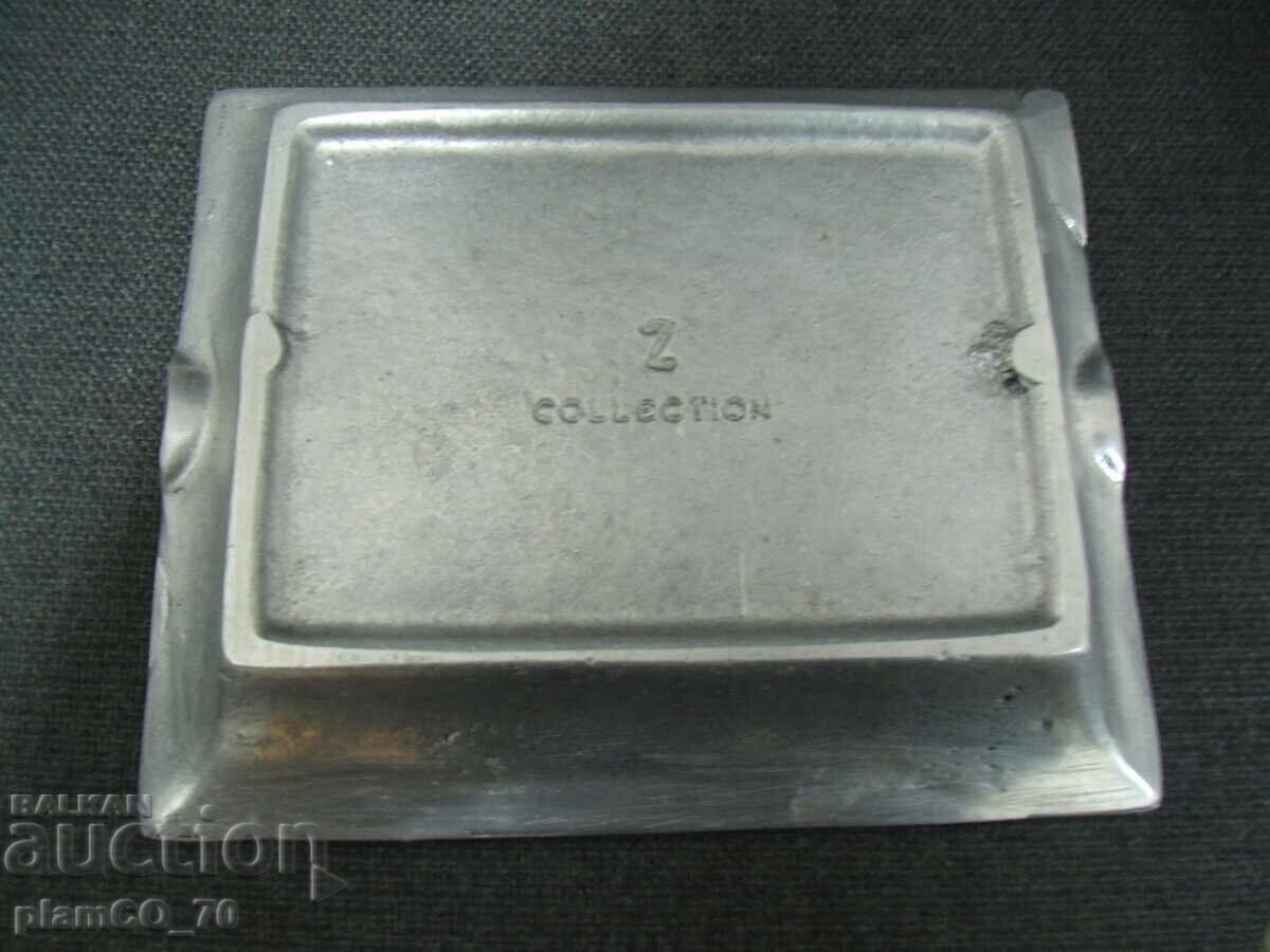 Auction No.*6684 old metal ashtray - Z collection Auction No.*6684 old metal ashtray - Z collection