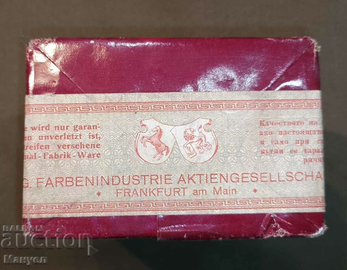 Delivery of Old Aniline dye for textiles. Delivery of Old Aniline dye for textiles.