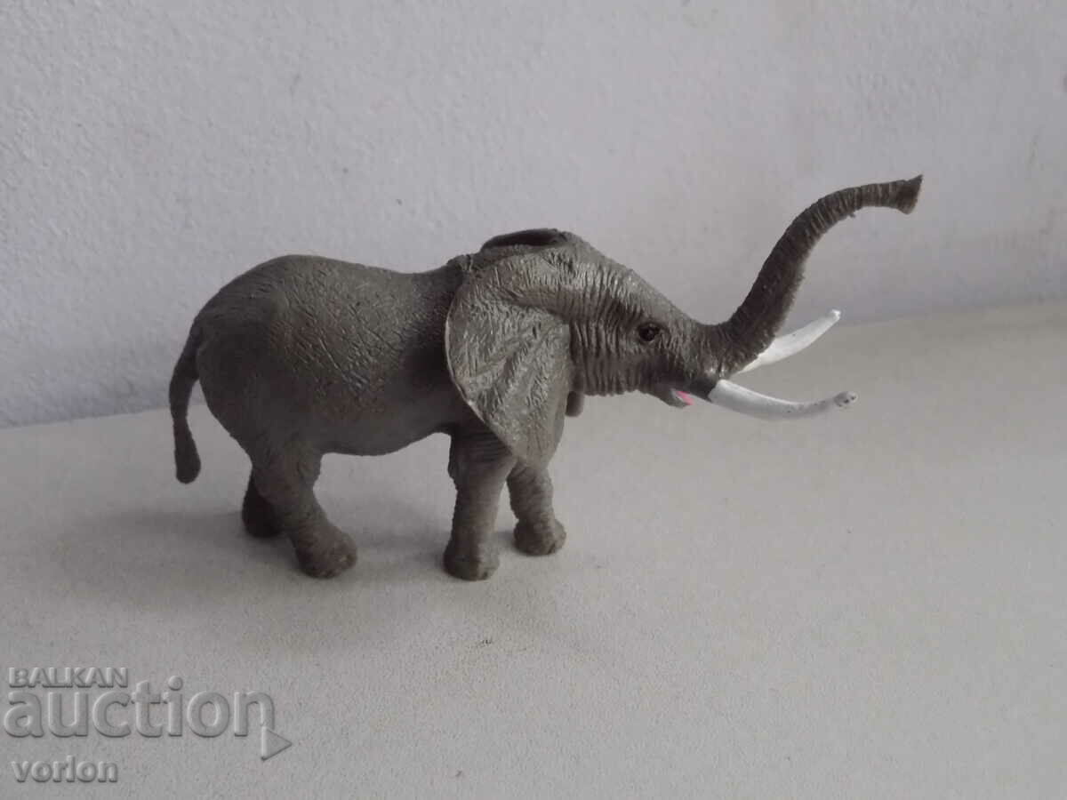 Figure, animals: elephant.