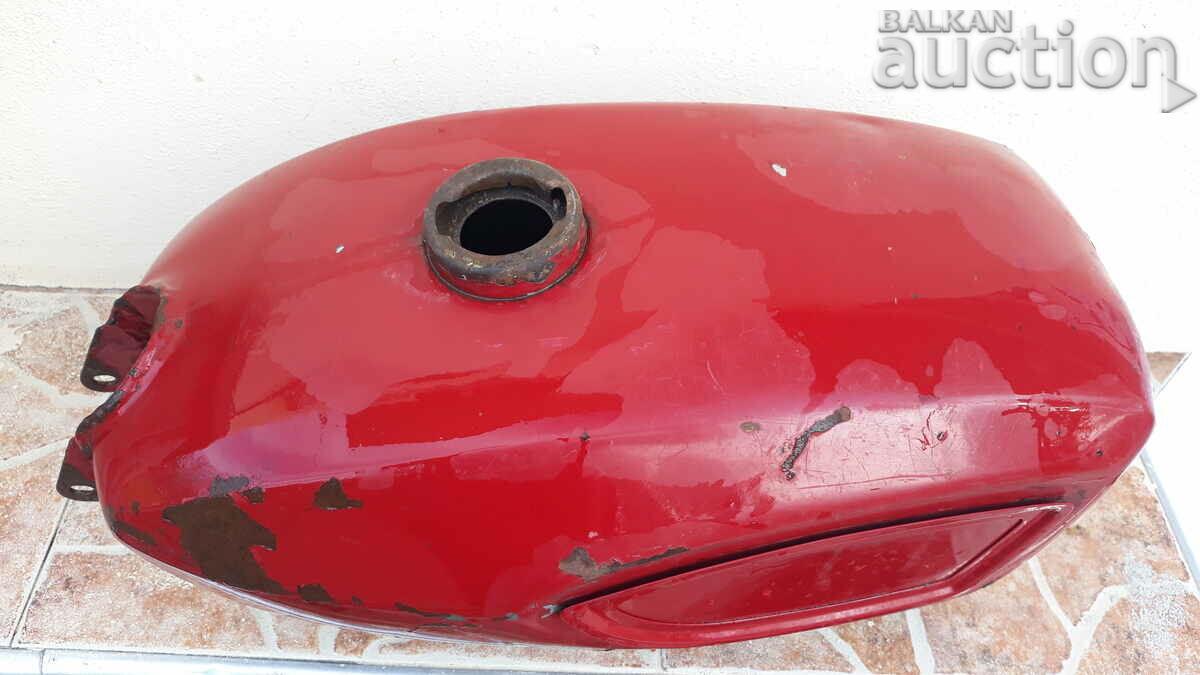 Motorcycle engine tank with price 51.00 BGN | € 26.08 Motorcycle engine tank with price 51.00 BGN | € 26.08