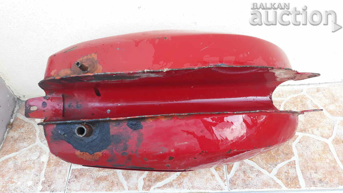 Delivery of Motorcycle engine tank Delivery of Motorcycle engine tank