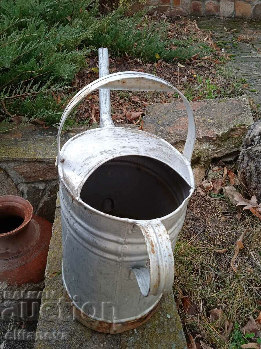 Retro watering can with price 20.00 BGN | € 10.23 Retro watering can with price 20.00 BGN | € 10.23