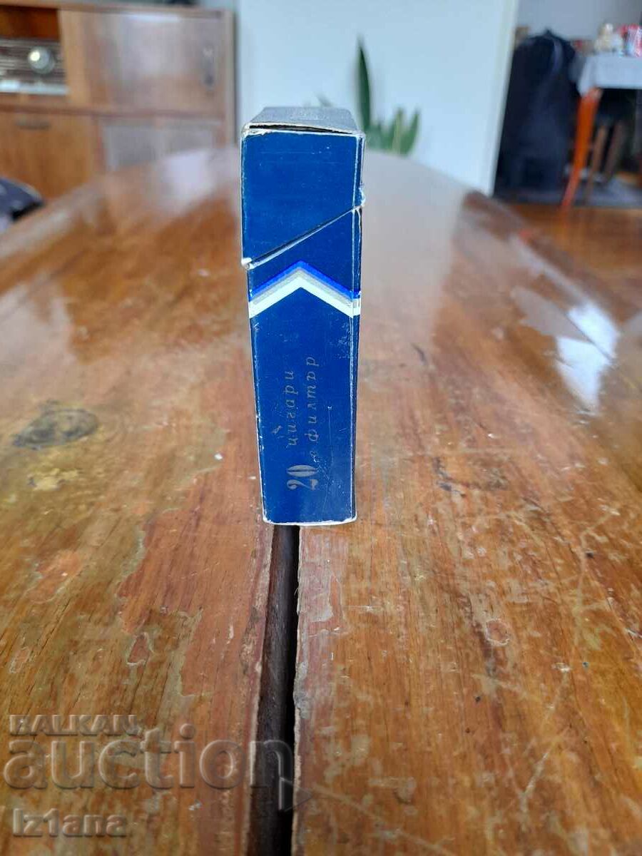 Παράδοση Παλιό κουτί τσιγάρων Phoenix Παράδοση Παλιό κουτί τσιγάρων Phoenix