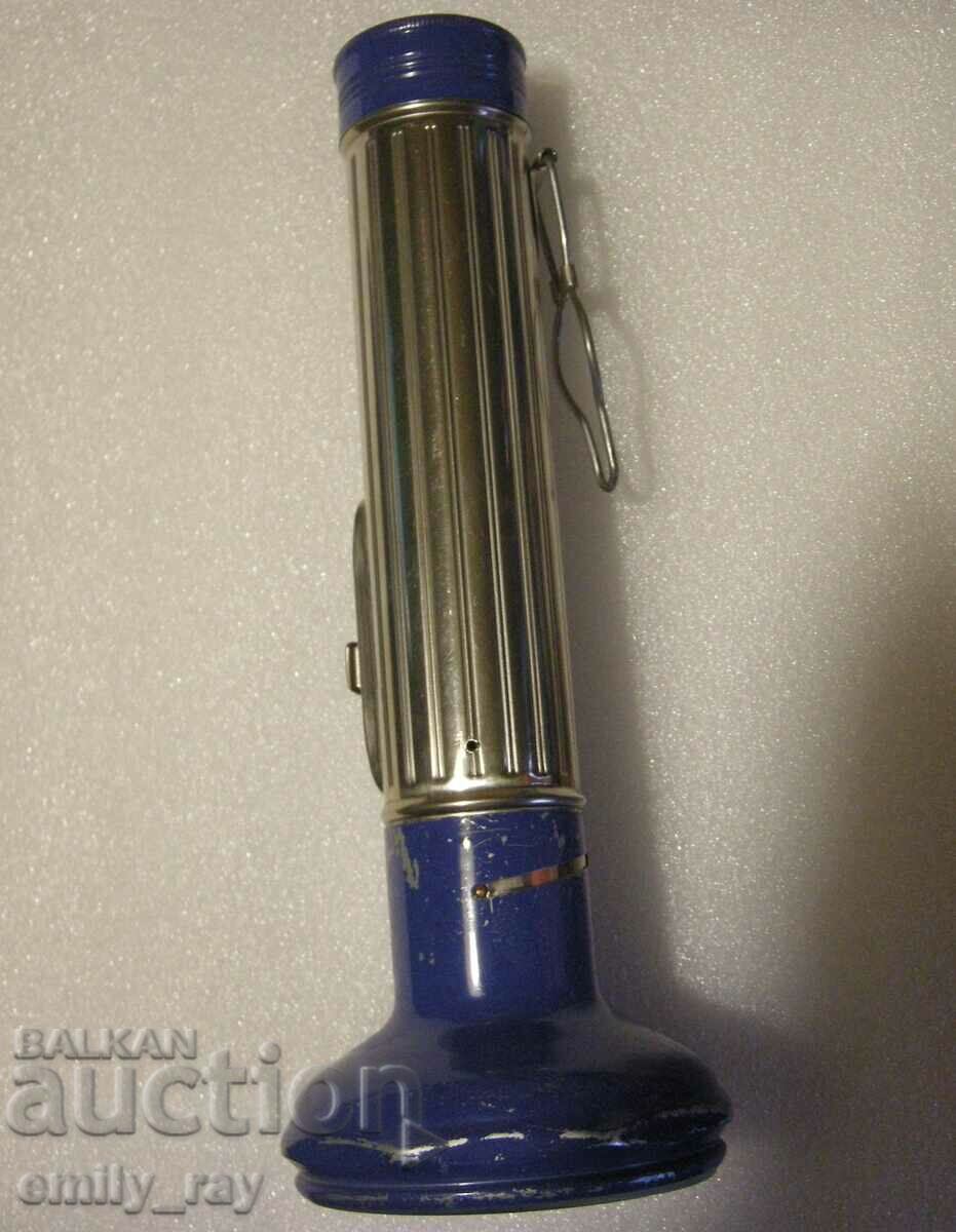 Livrarea Vechile felinare Livrarea Vechile felinare