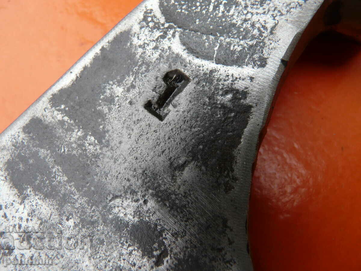 Delivery of Old pioneer ax - 207 Delivery of Old pioneer ax - 207