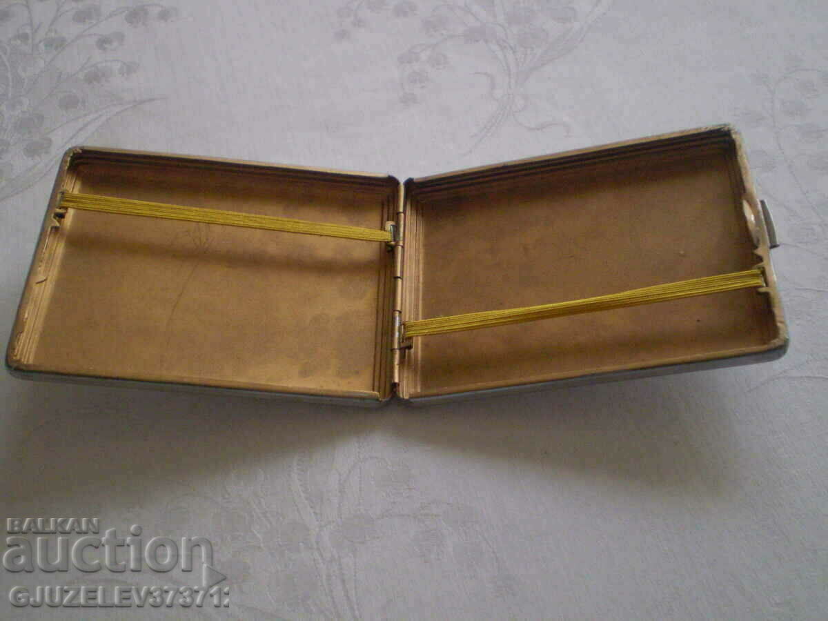 Auction Vintage cigarette snuff box nickel Auction Vintage cigarette snuff box nickel