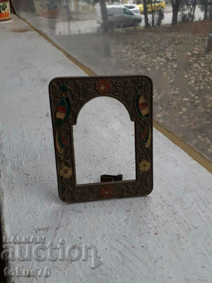 Δημοπρασία Παλιά μικρή μπρούτζινη κορνίζα με σμάλτο