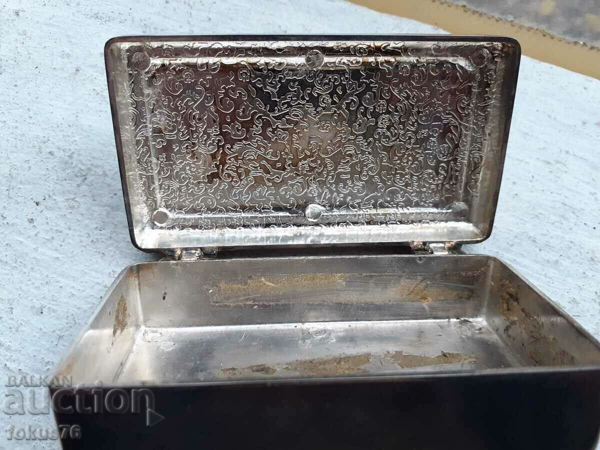 Old antique metal tin box - 5 Old antique metal tin box - 5