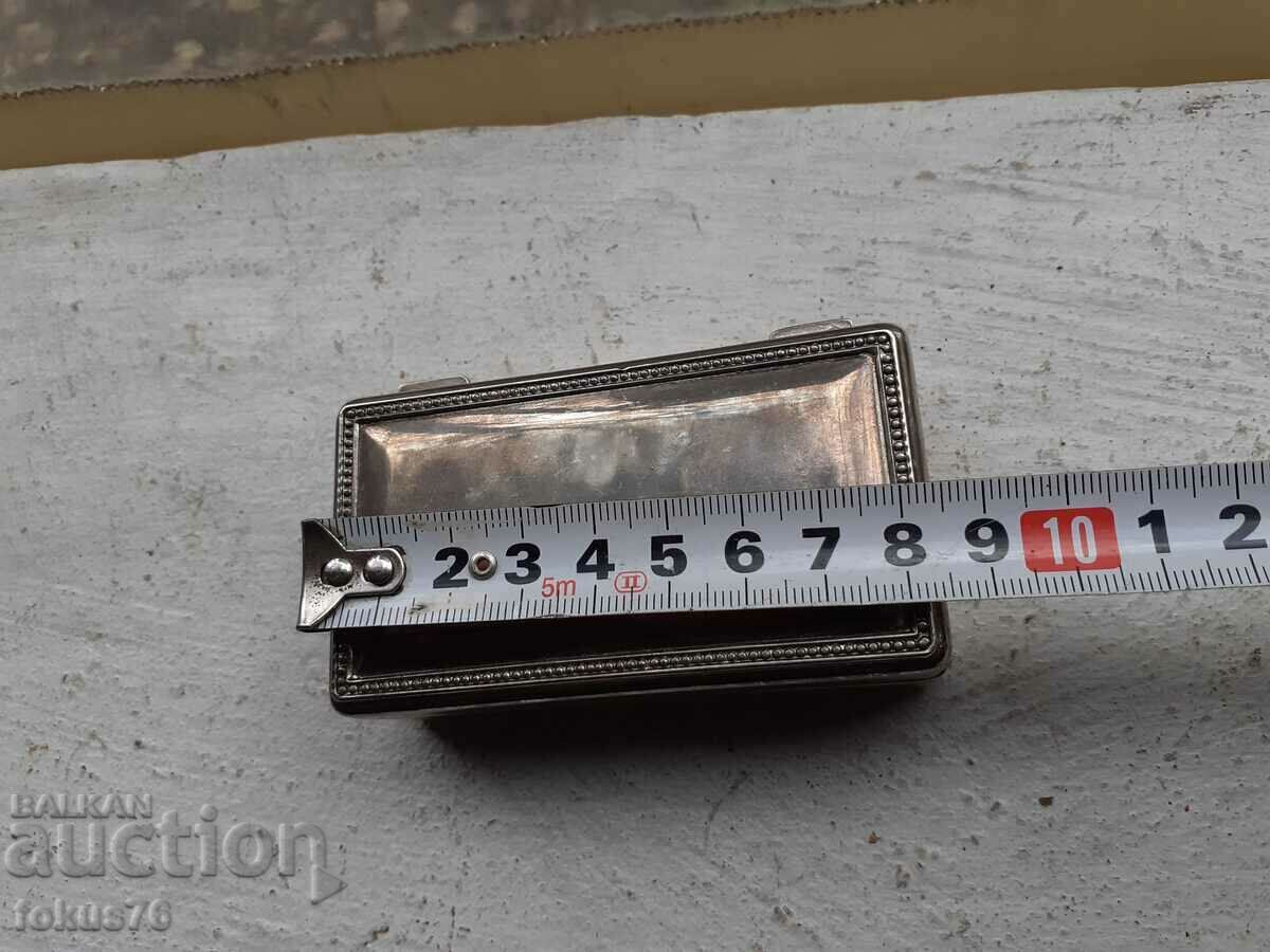 Old antique metal tin box - 6 Old antique metal tin box - 6