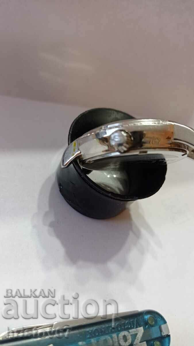 Delivery of GANT Delivery of GANT