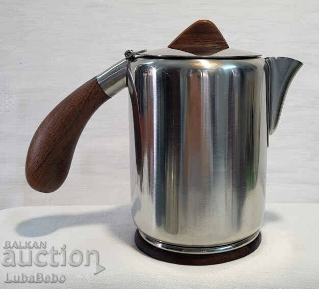Auction  Two beautiful coffee and tea pots by DKF Lundtofte Denmark,