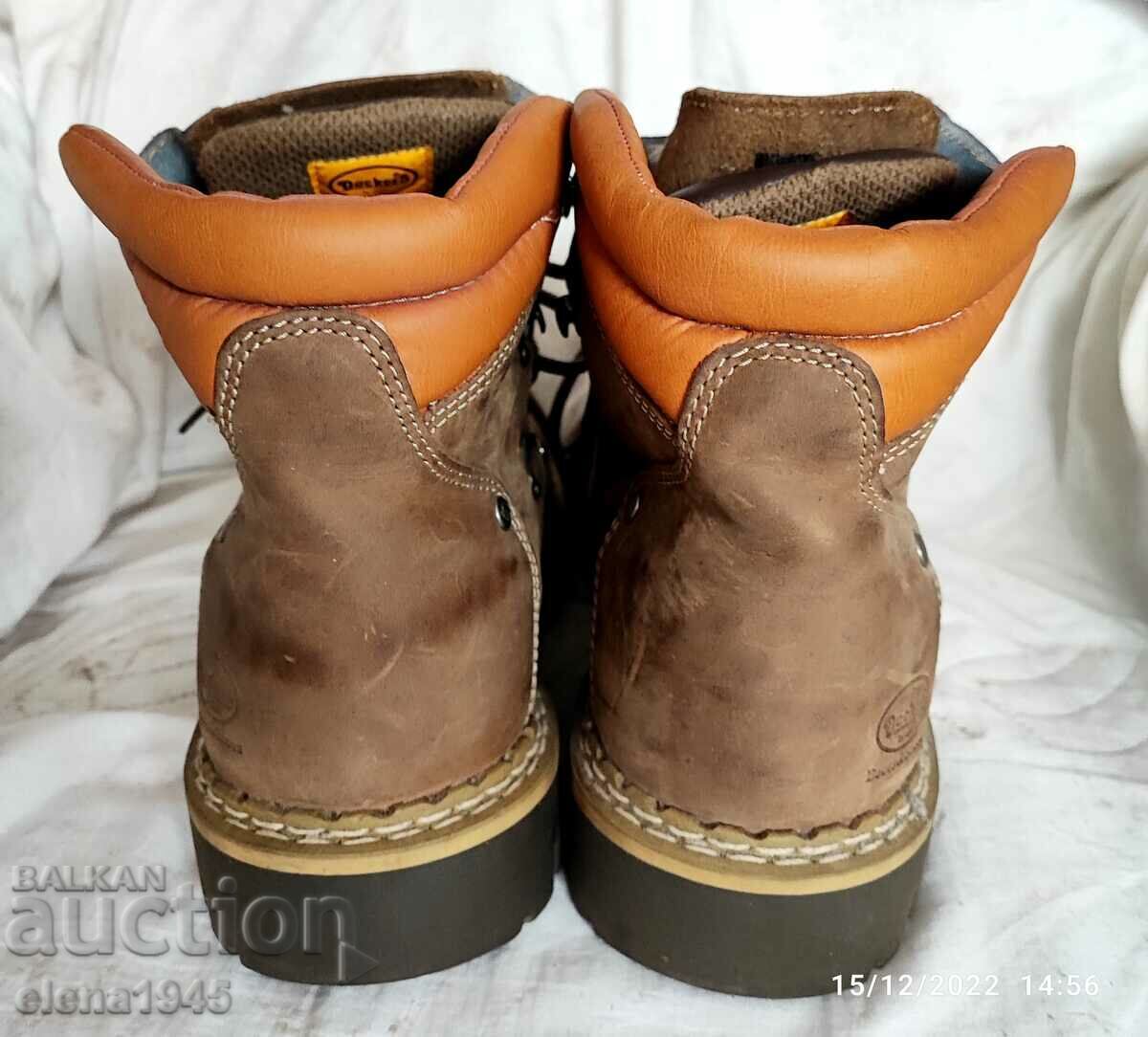 DOCKERS hiking boots - 6 DOCKERS hiking boots - 6