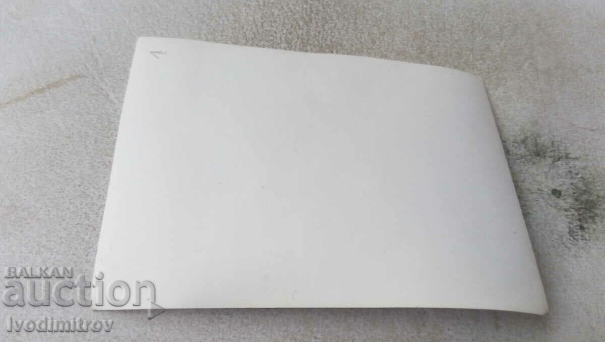 Φωτογραφία Δύο γυναίκες στη θάλασσα με τιμή 1.35 BGN | € 0.69 Φωτογραφία Δύο γυναίκες στη θάλασσα με τιμή 1.35 BGN | € 0.69