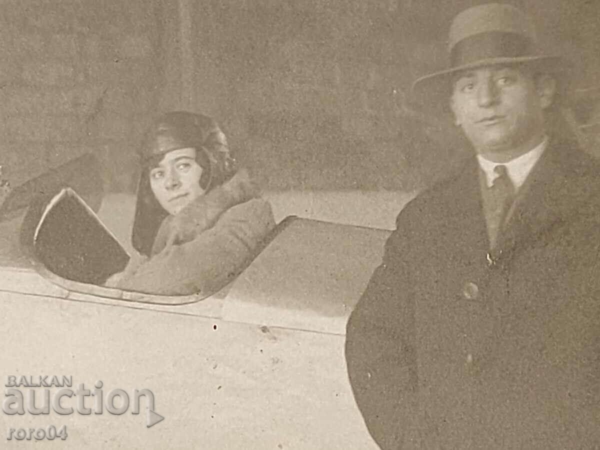 AIRCRAFT - CIVILIAN - WW II - 6 AIRCRAFT - CIVILIAN - WW II - 6