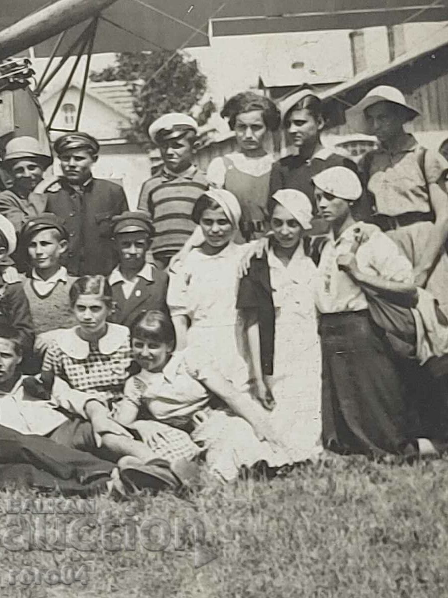 Auction AIRPLANE - CHILDREN - PEONY - WW II Auction AIRPLANE - CHILDREN - PEONY - WW II