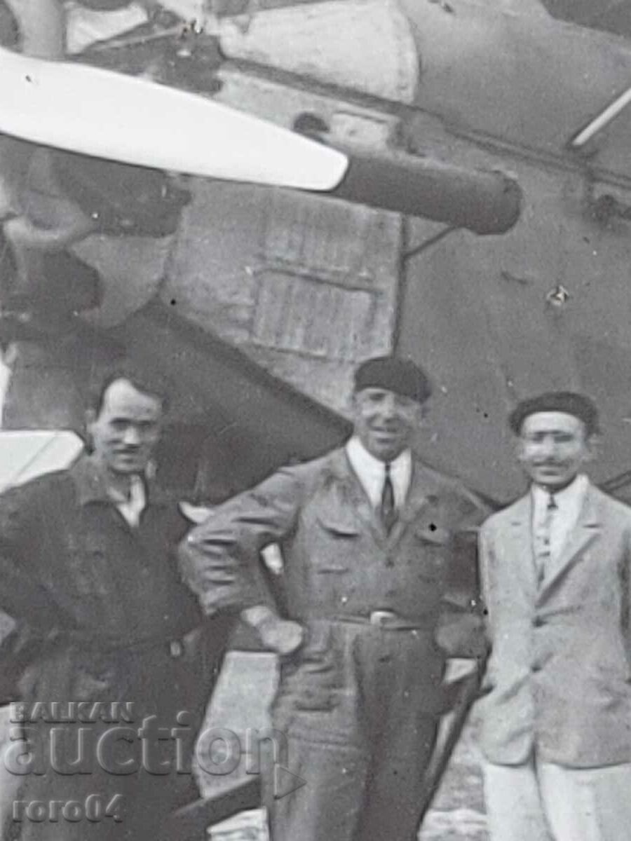 AIRCRAFT - PILOTS - WW II - 5 AIRCRAFT - PILOTS - WW II - 5