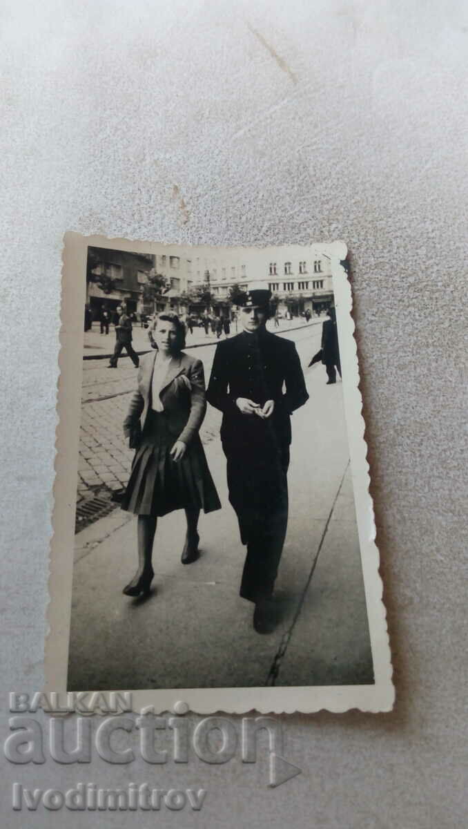 Fotografie Sofia Un bărbat și o femeie mergând de-a lungul Sf. Gr. Ignatie