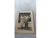 Снимка София Мъж и жена на тротоара 1939