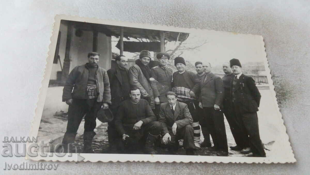 Снимка Русе Офицер и мъже 1943