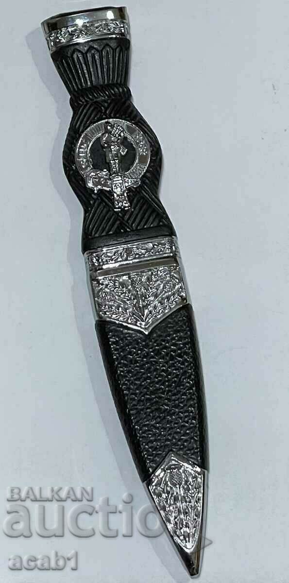 Ιρλανδικό μαχαίρι με τιμή 34.99 BGN | € 17.89 Ιρλανδικό μαχαίρι με τιμή 34.99 BGN | € 17.89